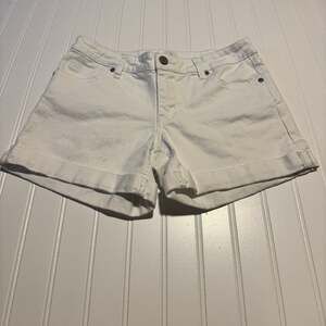 Soho Jeans Women's White Denim Rolled Cuff Shorts